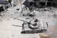 [사진] 폐허의 반군지역으로 진입하는 시리아 정부군
