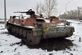 [사진] 우크라 군 공격에 파손돼 멈춘 러시아 탱크
