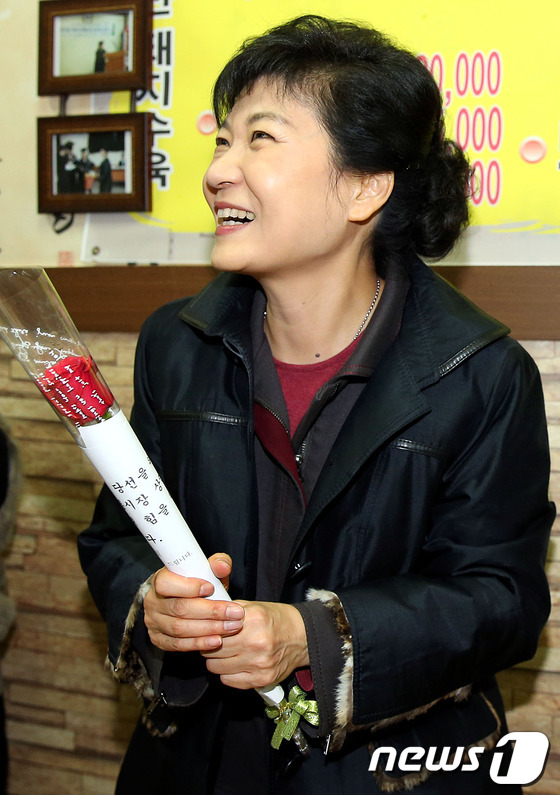 장미빵집 이미지