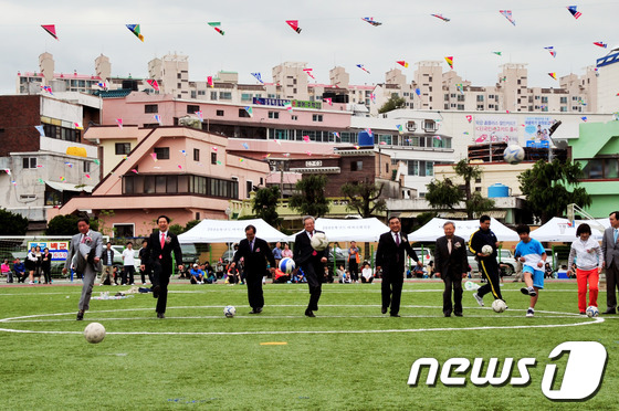울산 대현초 인조잔디 운동장 개장