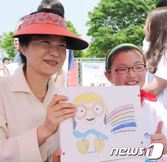 박근혜 위원장의 그림실력은?
