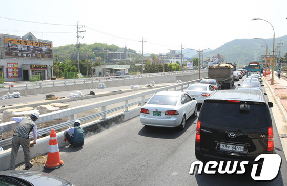 아직도 공사중인 여수 석창교차로