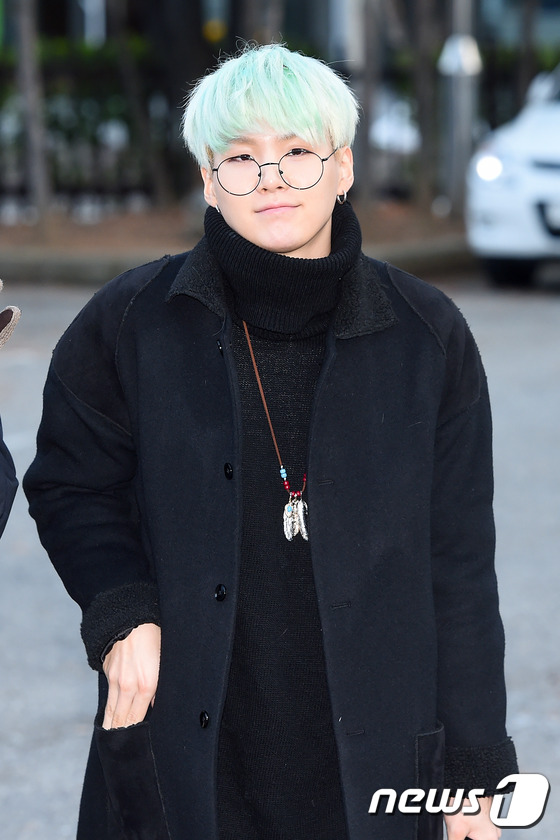 Appreciation Suga X Glasses Celebrity Photos Onehallyu