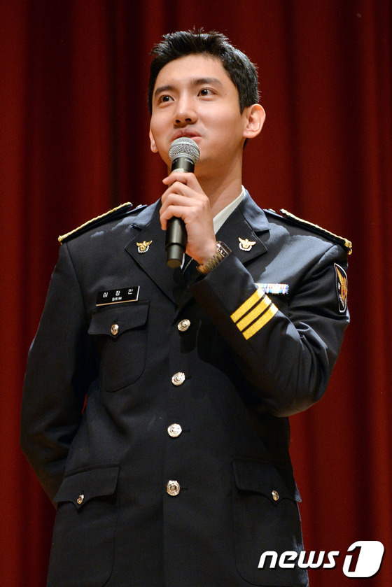pic headlines 160202 changmin and siwon at the multicultural household police joint event to celebrate one family day tvxq express