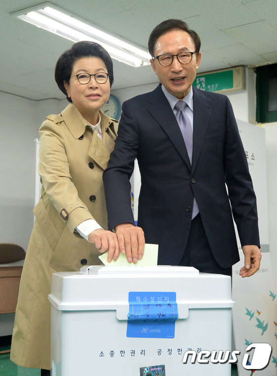 이명박 전 대통령 투표 | 인스티즈