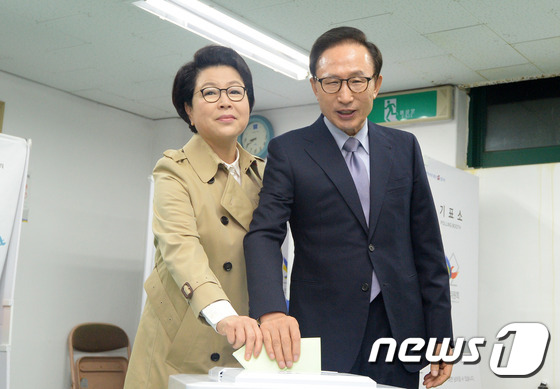 이명박 전 대통령 투표 | 인스티즈