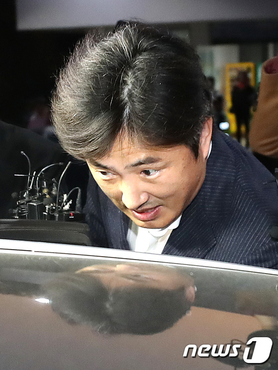 고영태, 석방