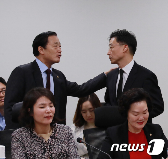 \'국회서 만난 아덴만의 두영웅\'