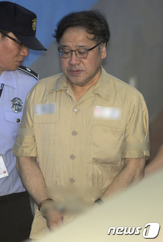 고개숙인 안종범