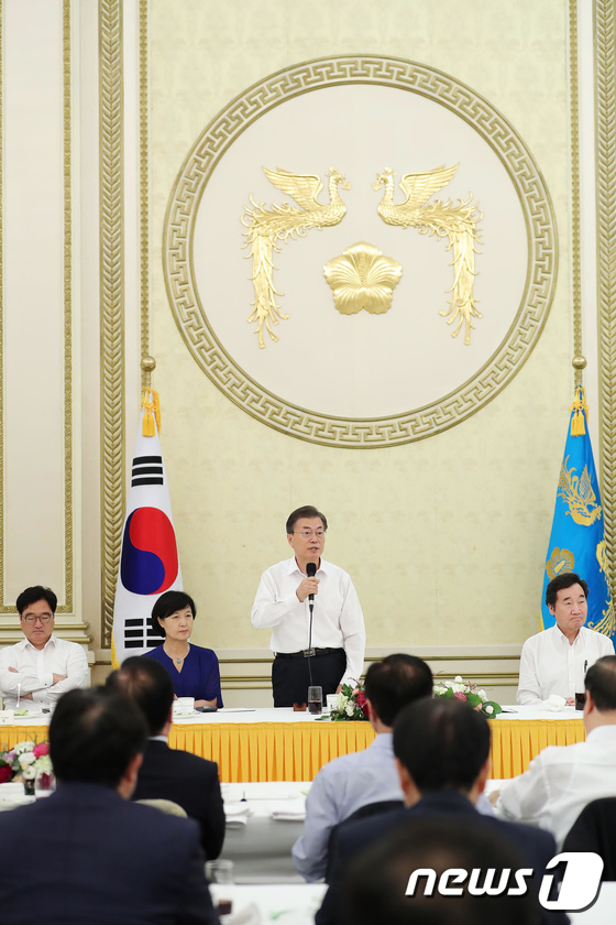 인사말하는 문재인 대통령
