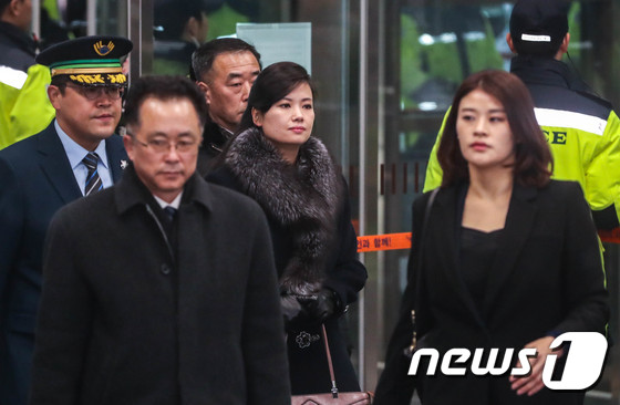 서울 향하는 현송월 단장