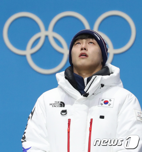 윤성빈 \'금메달 감동\'
