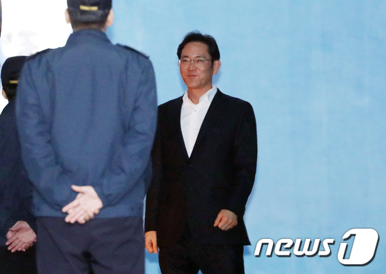 집행유예 선고 받은 이재용 부회장