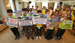 '사법적폐 청산 촉구하는 시민단체 회원들'