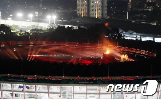 화산폭발 퍼포먼스 하는 아시안게임 개막식 리허설
