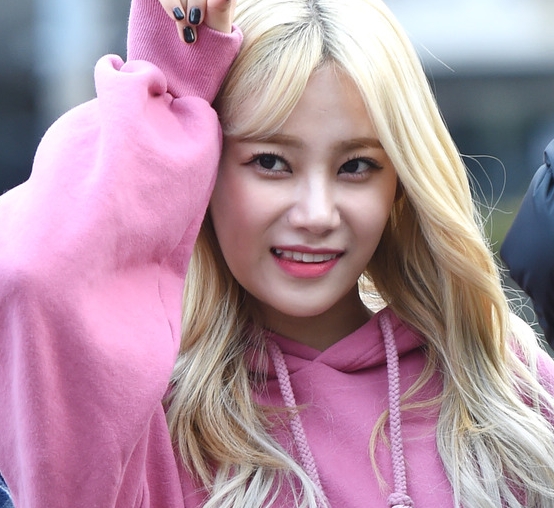 AOA 크림 유나, '미소가 핑크 핑크~'