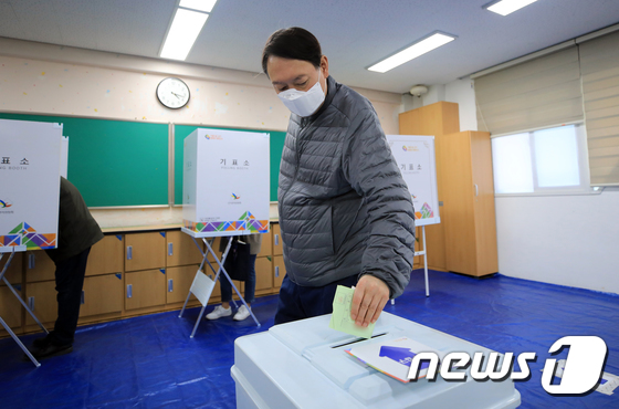 [단독] 투표하는 윤석열 총장