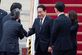 장호진 외교부 1차관과 인사하는 기시다 후미오 일본 총리