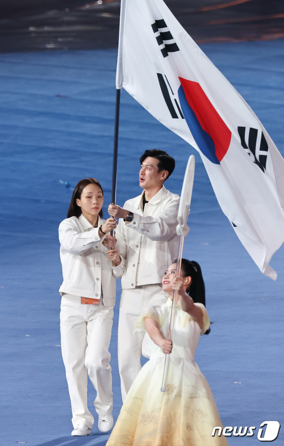구본길·김서영 '항저우 아시안게임 대한민국 선수단 기수'