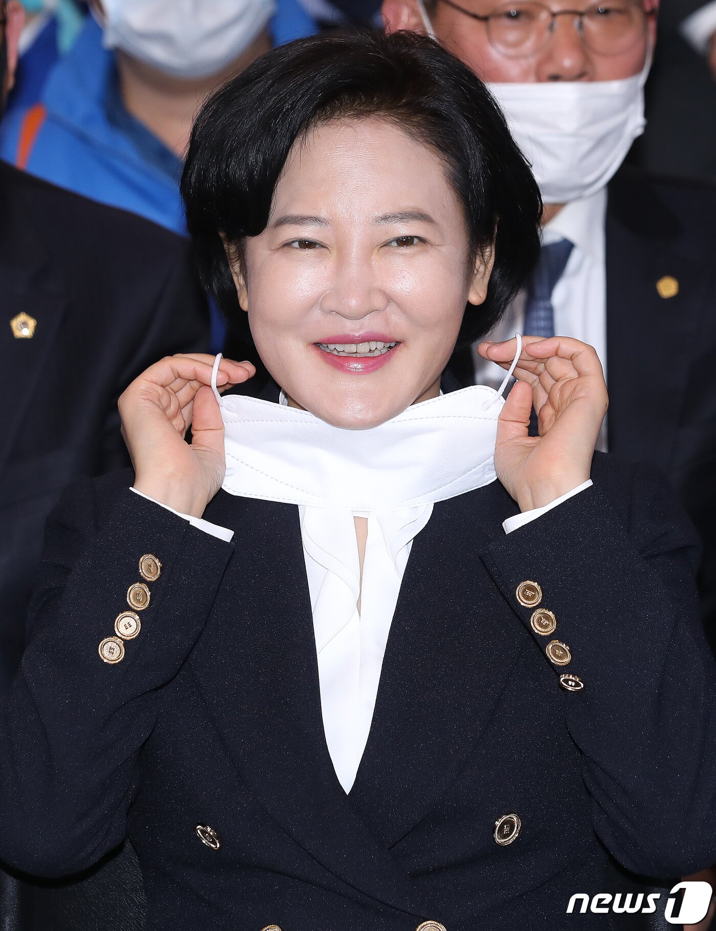 ì´ìˆ˜ì§„ ê¹€ì—°í•™ íŒì‚¬ ë‚´ê²Œ ì‹¬í•œ ëª¨ìš•ê°ì„ ë²•ê´€ íƒ„í•µ ê²€í†  1ìˆœìœ„