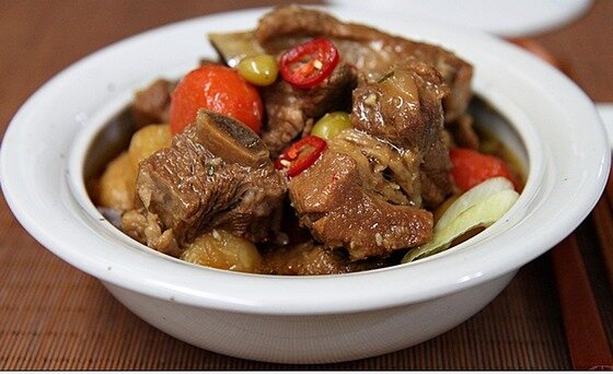 본문 이미지 - 갈비찜 위에 올라간 은행나무 열매. (뉴스1DB) ⓒ News1