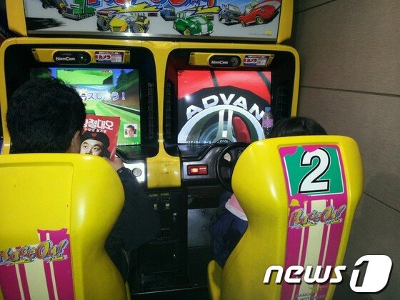 본문 이미지 - 울산 시내의 멀티플렉스 영화관의 오락실 등 편의시설은 가출 청소년들이 추위를 피하고 시간을 보낼 수 있는 종은 공간으로 애용되고 있었다.© News1 