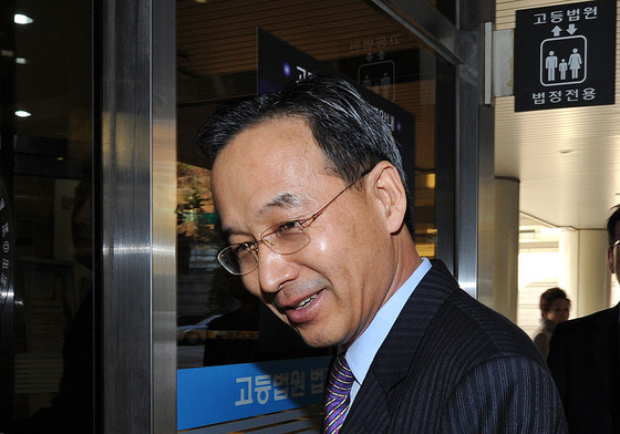 '수천억 먹튀' 선종구, 캄보디아서 호화생활…법무부 '발만 동동' 왜?