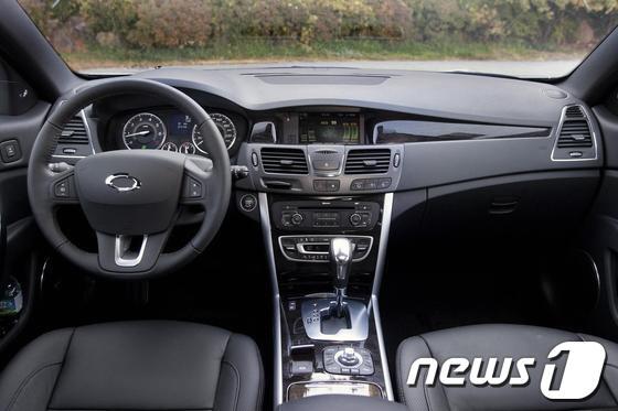 본문 이미지 - 르노삼성차 '뉴SM5플래티넘' 실내(사진제공=르노삼성자동차)© News1 