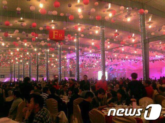 본문 이미지 - 중국의 호화 피로연 ⓒ News1