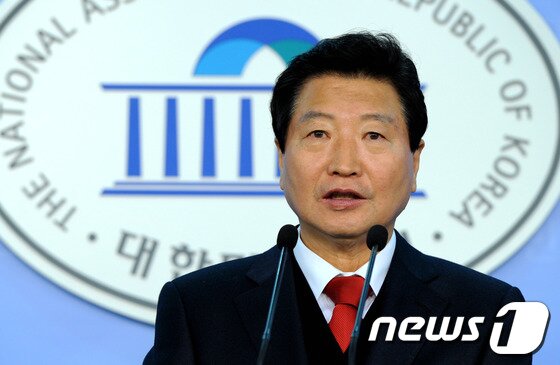 본문 이미지 - 안상수 전 한나라당 원내대표 / 뉴스1