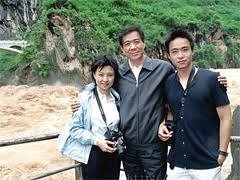 본문 이미지 - 보시라이와 구카이라이, 아들 보과과의 가족사진 