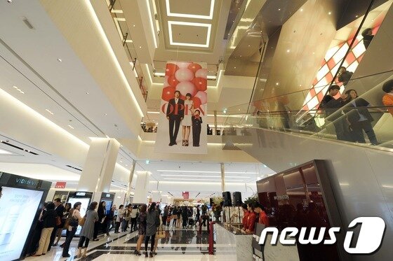 본문 이미지 - 신세계 의정부점 내부.(사진=신세계백화점 제공)© News1 