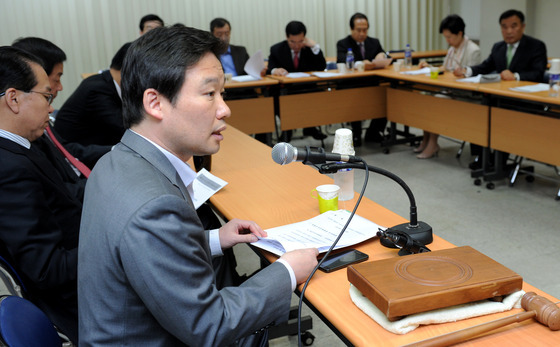 신지호 "장동혁 방미는 '도피 전략'…원내대표 조기 선출론은 차선책"