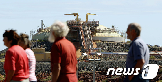 2008년 6월 17일 찍힌 호주 우드사이드 사의 액화천연가스 LNG 저장소