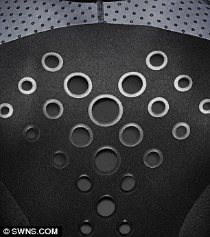 본문 이미지 - 여러개의 구멍이 공기저항을 줄여준다. (SWNS.com)© News1 