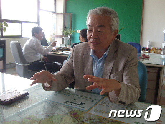 본문 이미지 - 김위경 (사)아시아태평양환경NGO한국본부 회장이 6ㆍ10항쟁 당시 상황을 이야기하고 있다.© News1 이상길 기자 