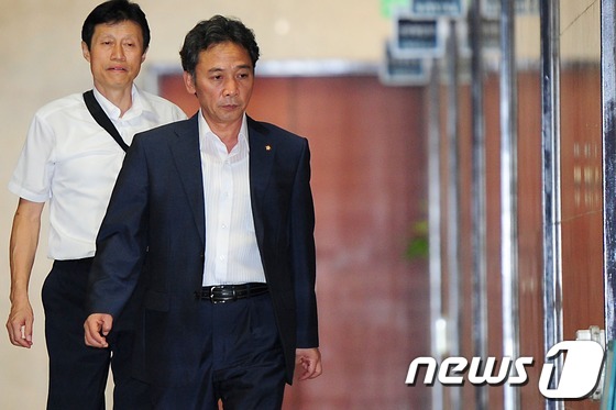 (서울=뉴스1) 한재호 기자 = 대법원은 26일 전교조 위원장 시절 정부 정책에 반대하는 시국선언을 발표한 혐의(국가공무원법 위반)로 재판에 넘겨진 통합진보당 정진후 의원에 대해 …