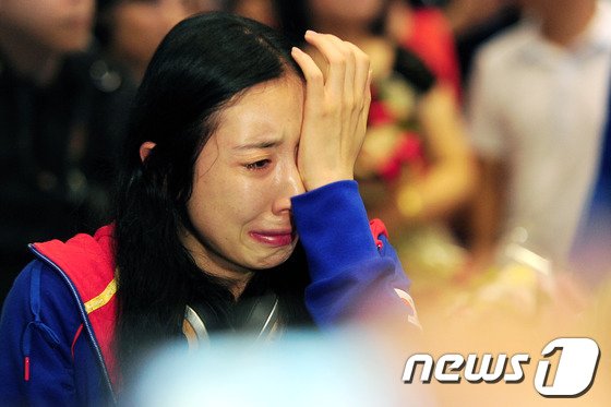 본문 이미지 - 2012 런던올림픽에서 오심 피해로 눈물 흘렸던 신아람. /뉴스1 DB