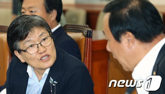 본문 이미지 - 이 에리사 새누리당 의원.(왼쪽) © News1   이종덕 기자