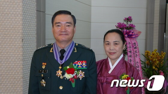 본문 이미지 - 박 장군과 부인 신금숙여사 © News1 