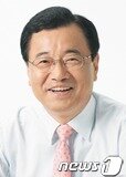 본문 이미지 - 18대 대통령직 인수위원회 경제 2분과 간사로 임명된 이현재 의원. (이현재 의원실 제공) 2012.1.4/뉴스1 © News1   (서울=뉴스1)