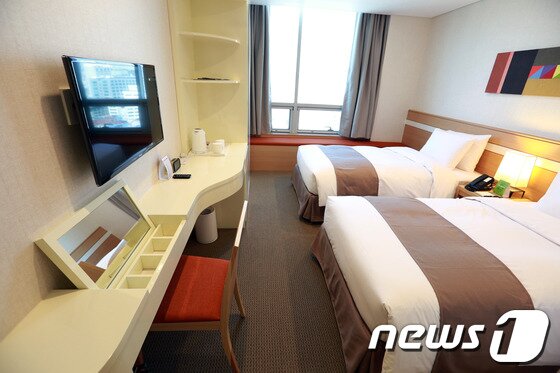 본문 이미지 - 티마크호텔 객실 내부.© News1  