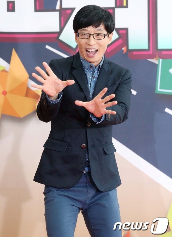 본문 이미지 - 개그맨 유재석이 17일 오전 경기도 일산 MBC드림센터에서 진행된 자유로가요제 간담회에 참석하고 있다. 2013.10.17 스타뉴스/뉴스1  © News1   (서울=뉴스1)