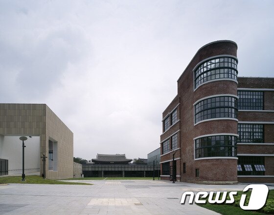 본문 이미지 - 서울관 정면 .ⓒ 명이식 (국립현대미술관 제공)  © News1   