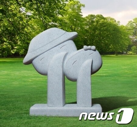 본문 이미지 - 야외조각 상설 초대전Ⅲ에 전시 중인 이종용 作 &#39;속삭임&#39;. &#40;울산문화예술회관 제공&#41; © News1  