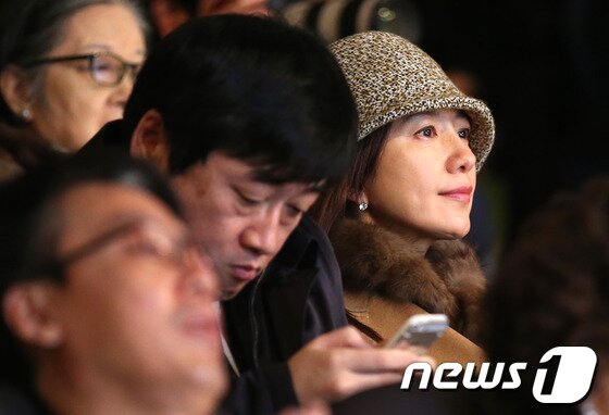 본문 이미지 - 배우 김희애와 남편 이찬진 대표 2013.12.15/뉴스1  