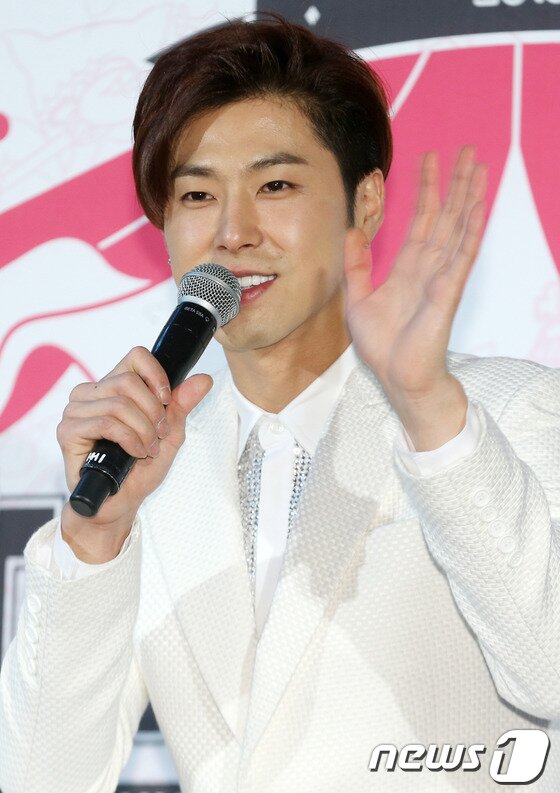 본문 이미지 - 동방신기 유노윤호가 '별바라기'에 출연한다. © News1 DB