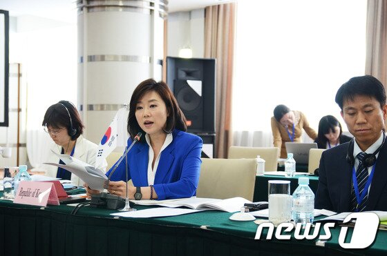 본문 이미지 - 조윤선 장관이 제5차 양성평등 장관회의에서 기조연설을 하고 있다.(여성가족부 제공)© News1 