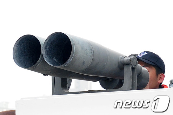 (대구.경북 =뉴스1) 최창호 기자 = 20일 오전 경북 동해안 해상치안을 담당하고 있는 포항해경은 18일과 19일 북한이 단거리 미사일을 동해상으로 발사하자 전술배치훈련을 강화하 …