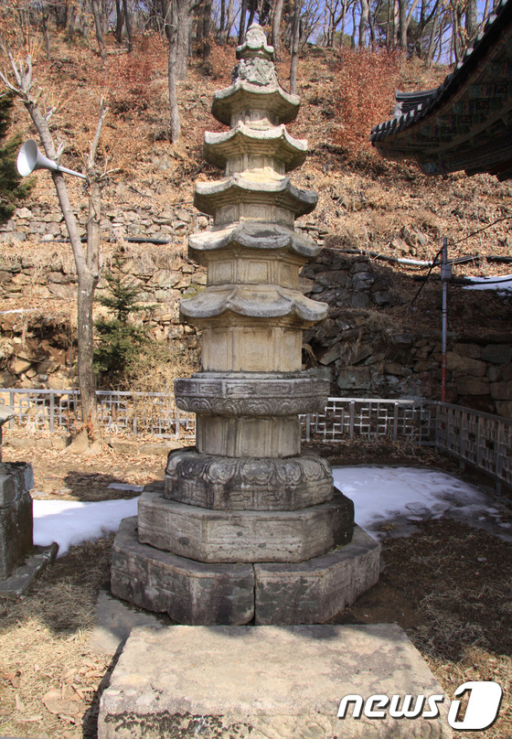 (서울=뉴스1) 김보영  = 문화재청은 시도유형문화재 중 역사적, 예술적, 건축적 가치가 크다고 인정된 남양주 수종사 오층석탑과 해남 대흥사 천불전을 각각 국가지정 문화재인 보물로 …